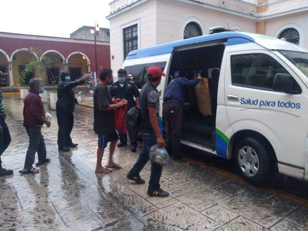 En Mérida, 18 indigentes fueron llevados a refugios por 'Delta'